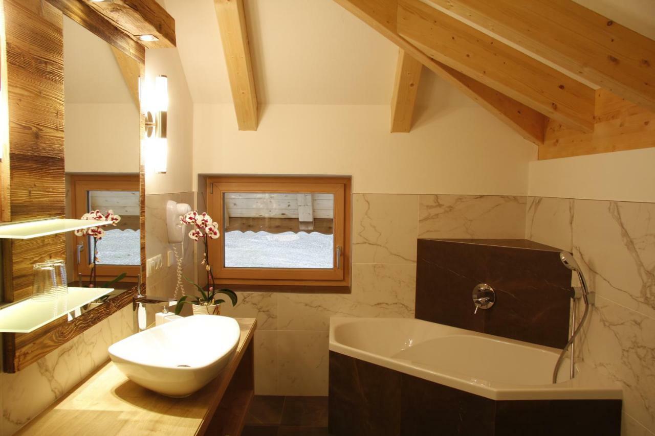 Hotel Nussbaumerhof *** Роденґо Екстер'єр фото
