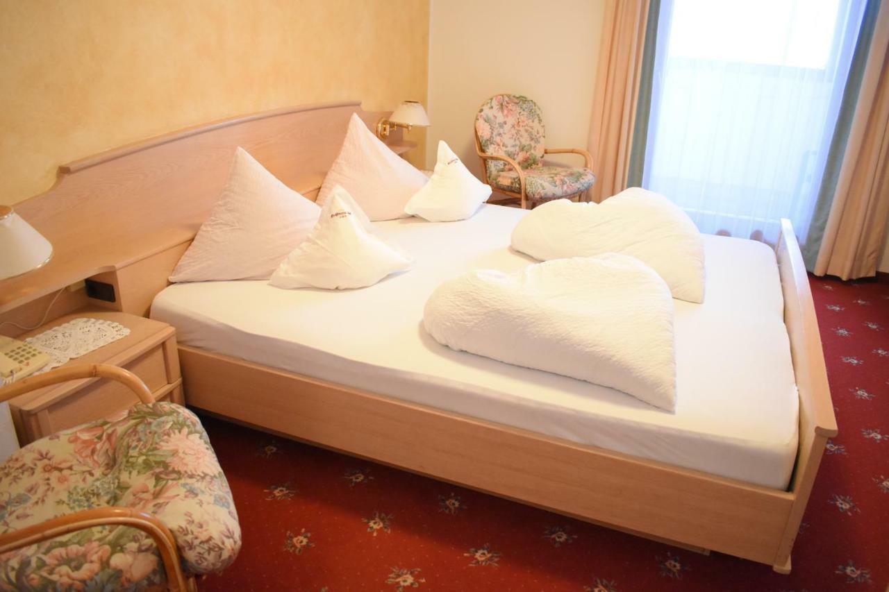 Hotel Nussbaumerhof *** Роденґо Екстер'єр фото