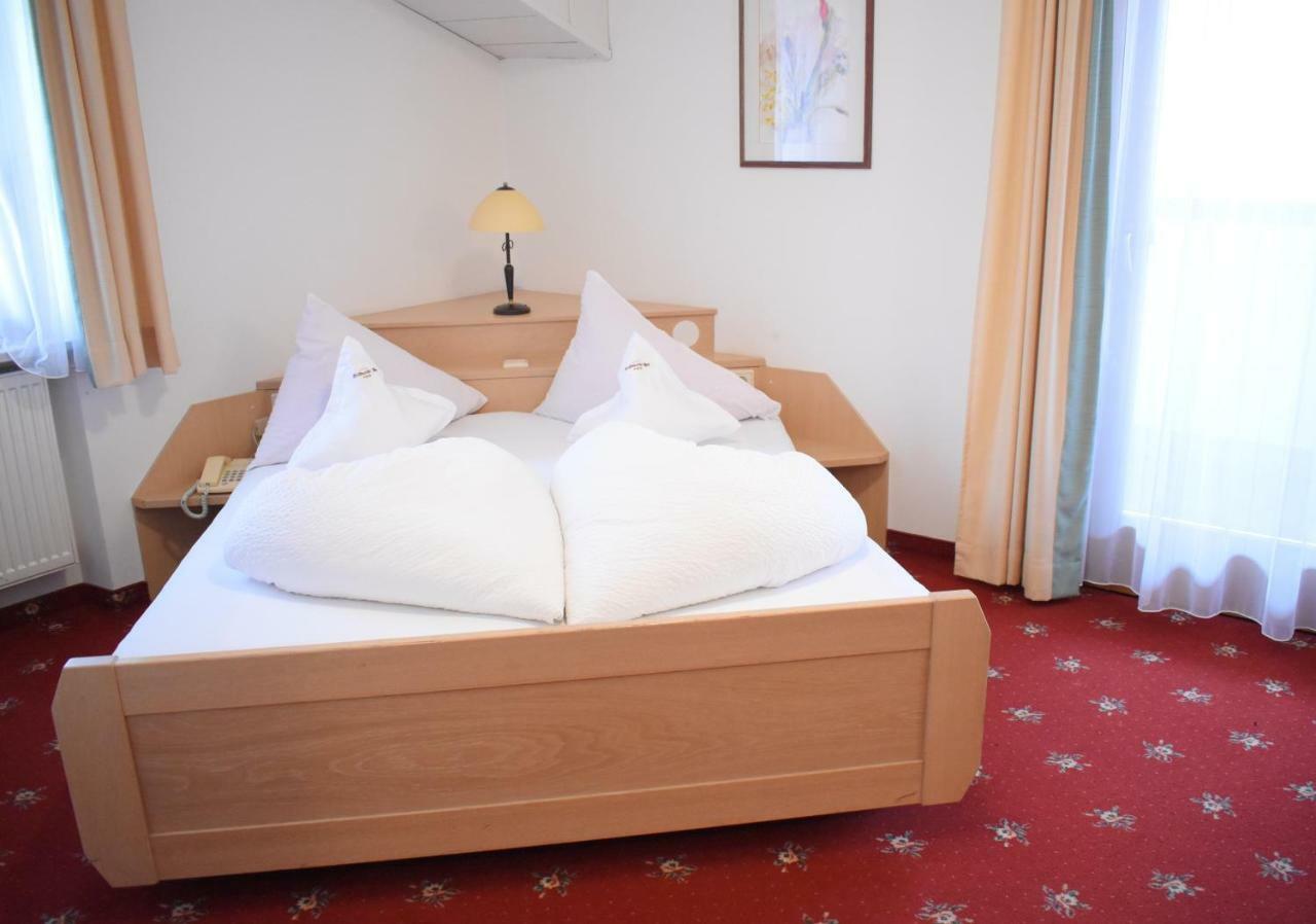 Hotel Nussbaumerhof *** Роденґо Екстер'єр фото